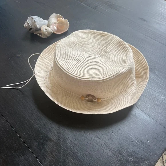 croft & barrow | Accessories | Croftborrow Stylish Cream  display picture 2